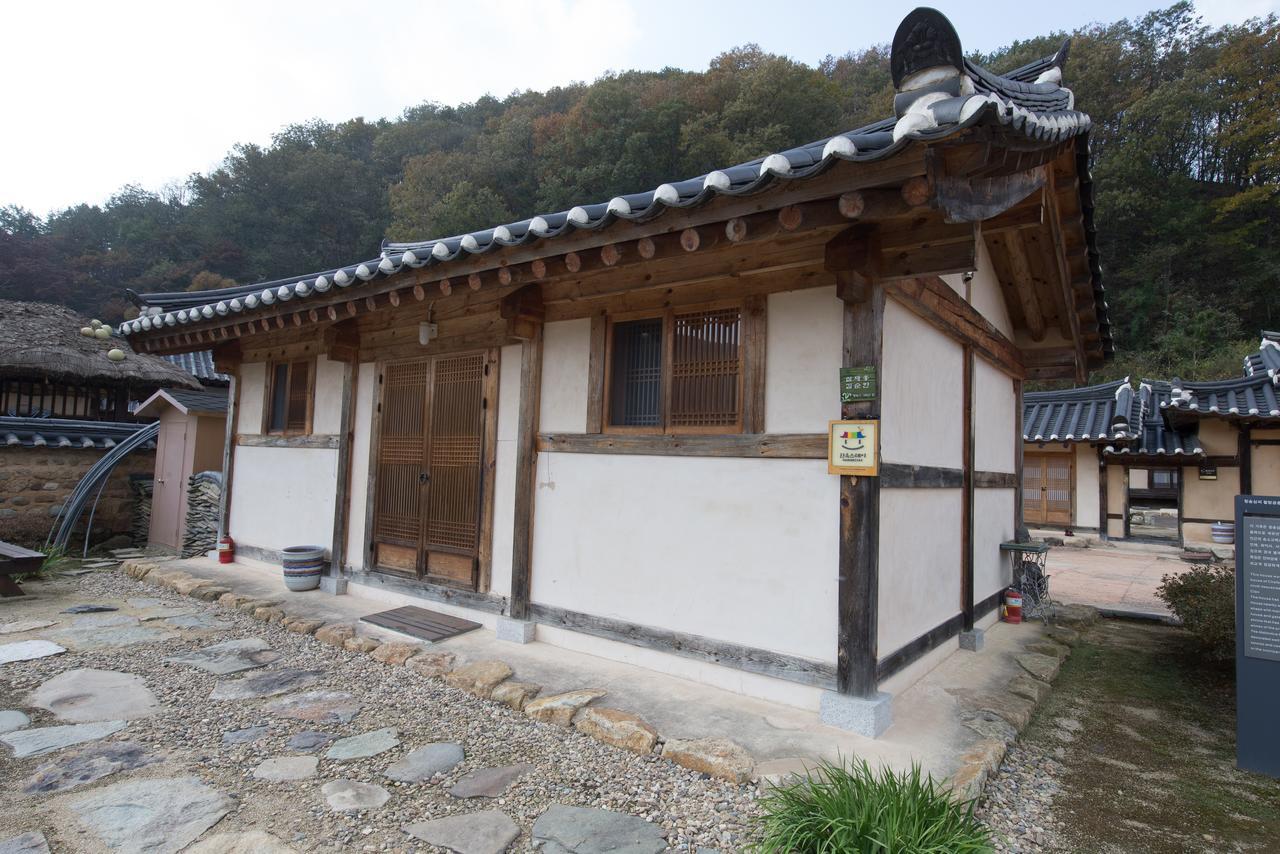 ホテルChalbanggong Jongtaek Cheongsong エクステリア 写真
