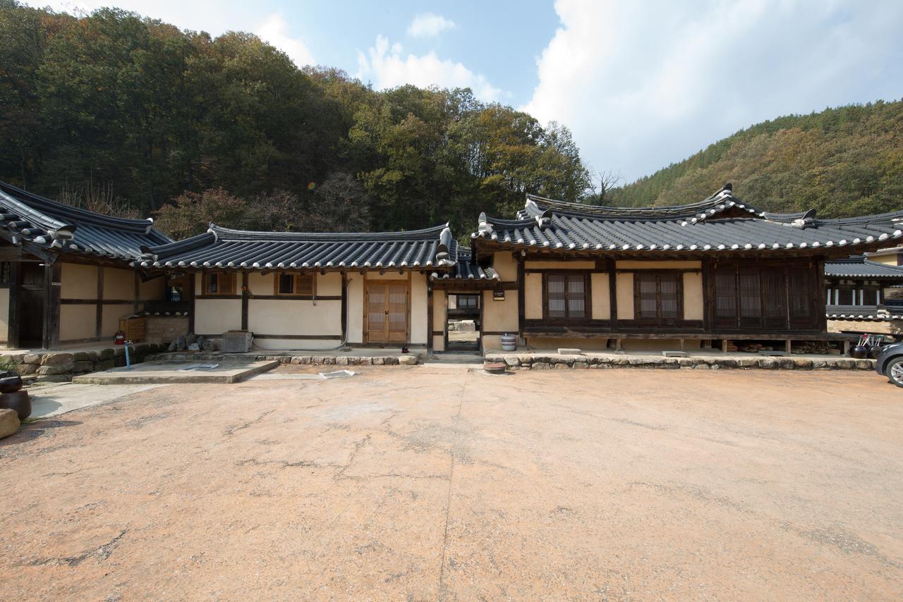 ホテルChalbanggong Jongtaek Cheongsong エクステリア 写真