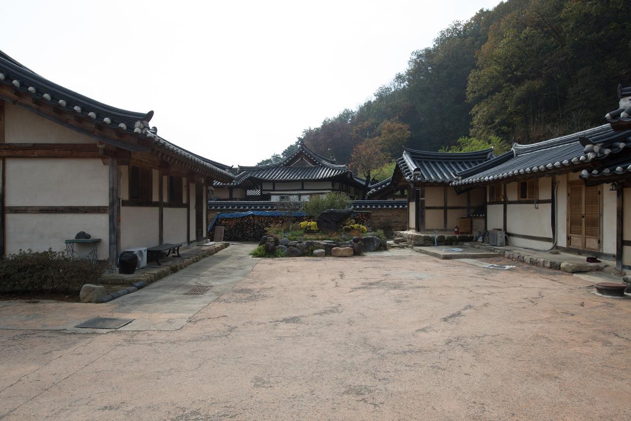 ホテルChalbanggong Jongtaek Cheongsong エクステリア 写真