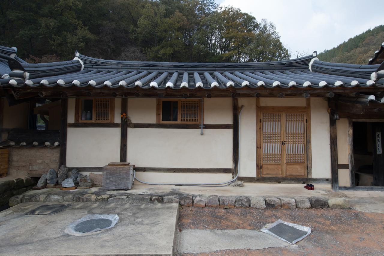 ホテルChalbanggong Jongtaek Cheongsong エクステリア 写真